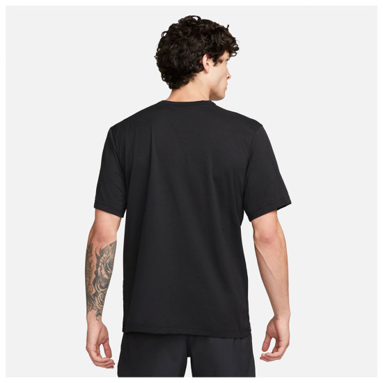 Nike Ανδρική κοντομάνικη μπλούζα Track Club Dri-FIT Short-Sleeve Running Top Nike Ανδρική κοντομάνικη μπλούζα Track Club Dri-FIT Short-Sleeve Running Top